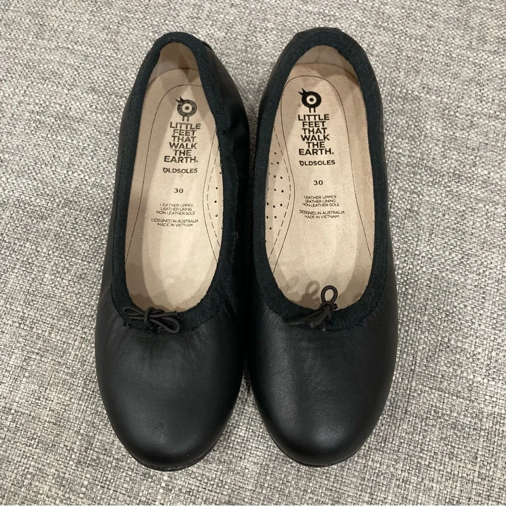 Old Soles size 30 (similar to size 13) black leather ballet flats EUC